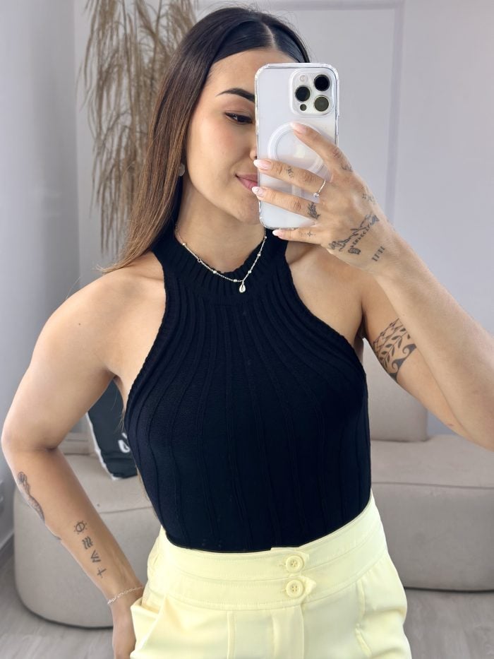 cropped modal julia preto 505