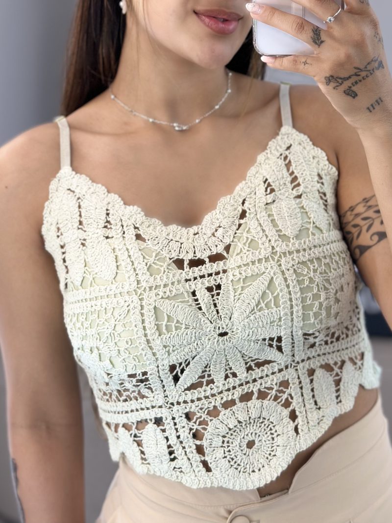 cropped flor crochê verde 698