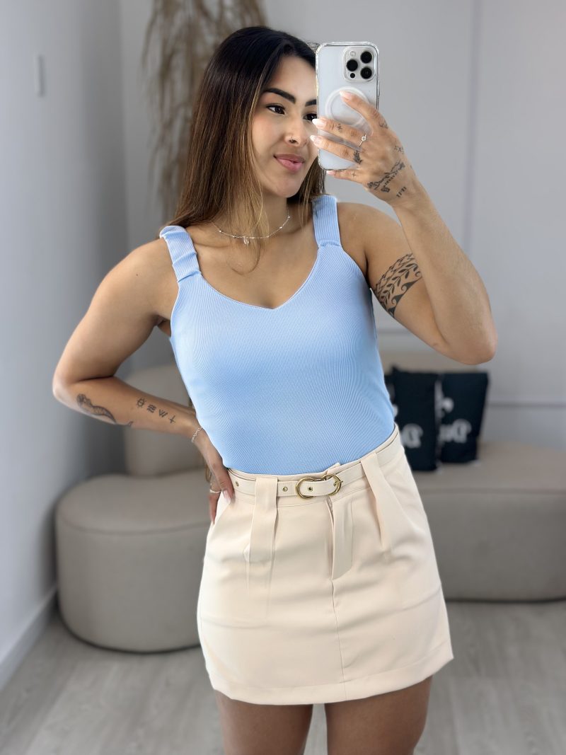 shorts saia alfaiataria com cinto nude 685