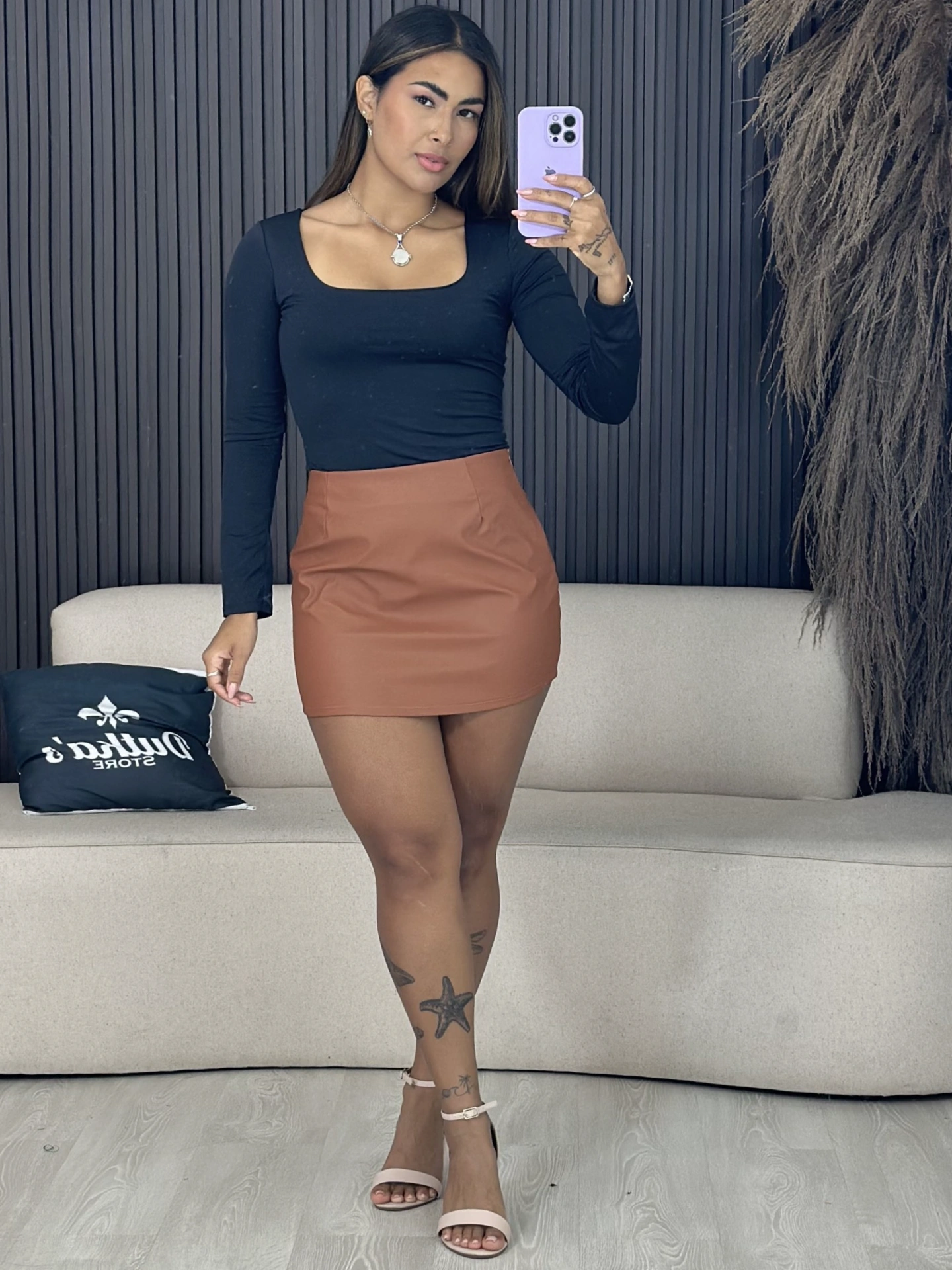 saia de couro caramelo
